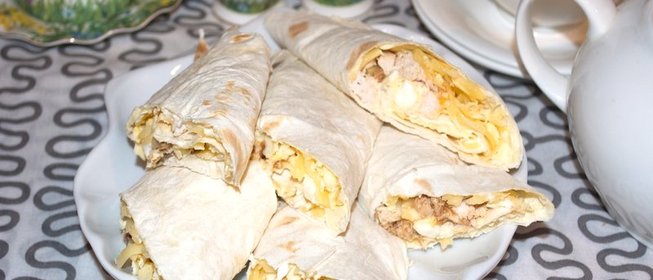 Лаваш с курицей и яйцом