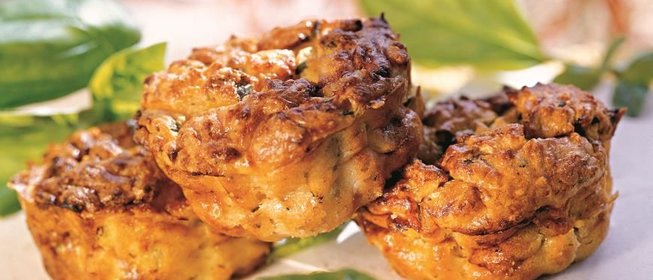 Творожная запеканка с сыром и травами