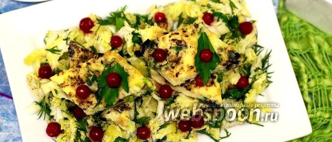 Омлет с грибами, луком-пореем и имбирём на салатной подушке