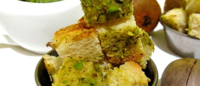 Сухарики с соусом гуакамоле