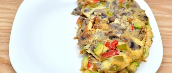 Омлет с сыром и овощами