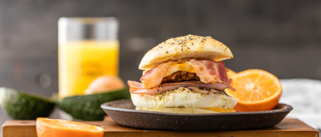 Бургер с беконом