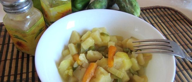 Рагу с зеленым горошком и болгарским перцем