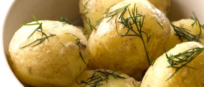 Картофель отварной, с маслом и зеленью