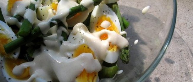 Спаржа с майонезом