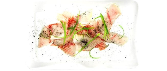 Строганина из муксуна с черной четверговой солью