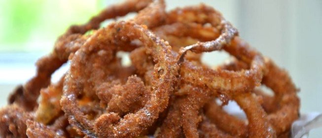 Жареные луковые колечки