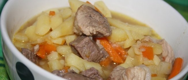 Рагу со свининой, говядиной, картофелем и репой