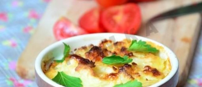 Запеканка с семгой и картофельным пюре