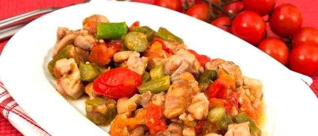 Спаржа с курицей