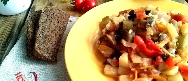 Овощное рагу с баклажанами и кабачками