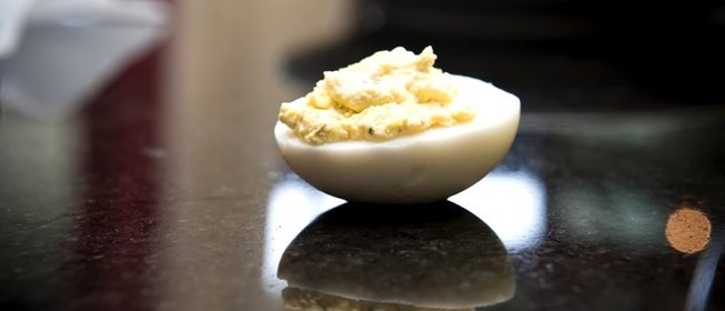 Яйца фаршированные желтком