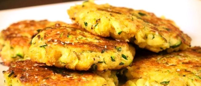 Легкие оладьи из кабачков с кинзой