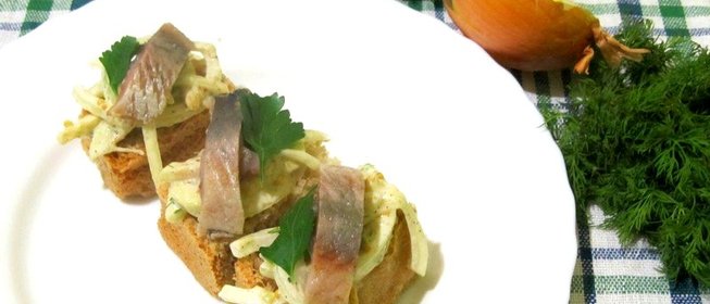 Закуска из соленой сельди