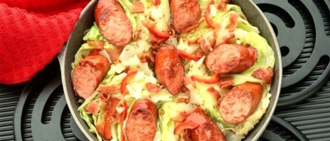 Сосиски с капустой в пиве