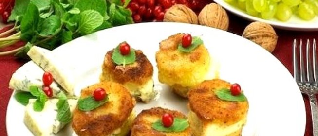 Картофель и сыр с плесенью