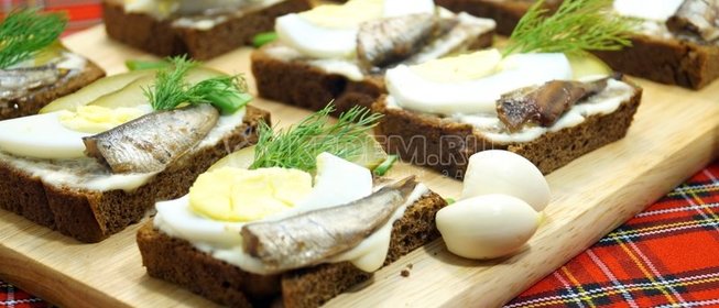 Сандвич с яичной пастой