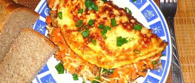 Омлет с уткой и морковью