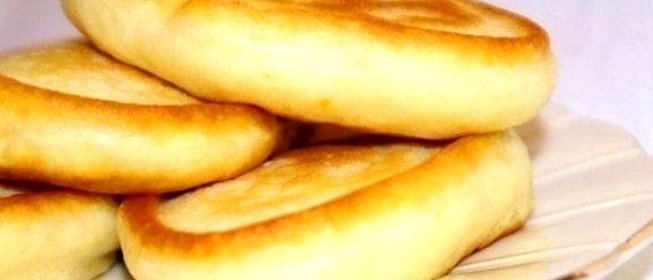 Пышные оладьи без яиц на кефире