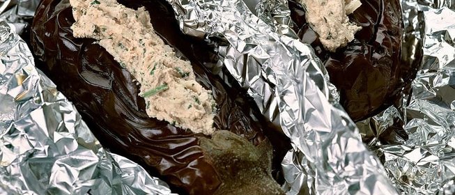 Холодная закуска из фаршированных баклажанов