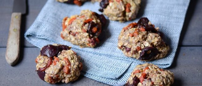 Овсяное печенье с ягодами годжи и вишней