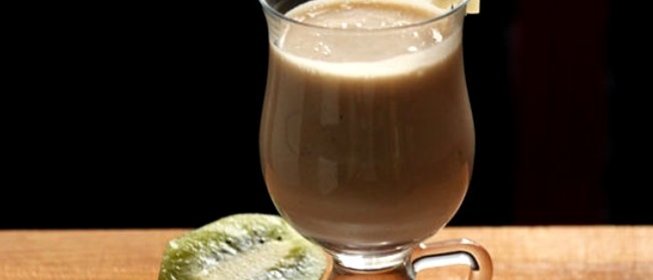 Смузи с яблоком и бананом