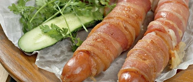 Сосиски в беконе по-немецки