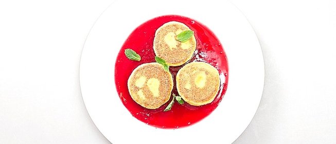 Сырники с кукурузной мукой и вареньем