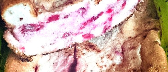 Белковая творожная запеканка с ягодами