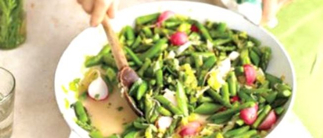 Рагу из спаржи, редиса и фасоли