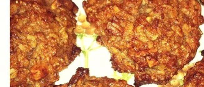 Вегетарианское банановое печенье с гранолой и кокосовой стружкой