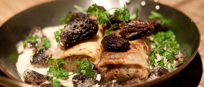 Блины со сморчками от Ильи Захарова