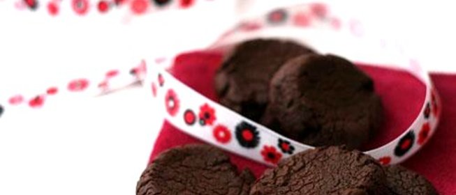 Шоколадное печенье с корицей и гвоздикой