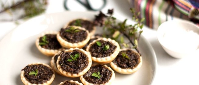 Тарталетки с говяжьей печенью