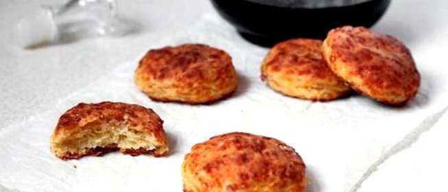 Галеты из бекона и сыра