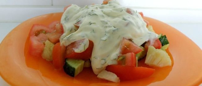 Салат с куриным мясом и цветной капустой