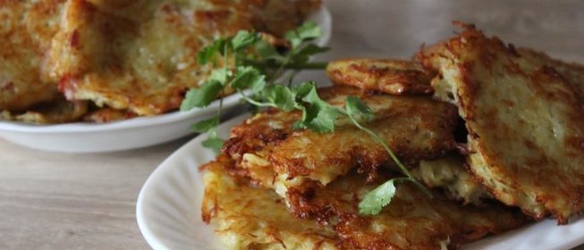 Картофельные оладьи с беконом и ветчиной