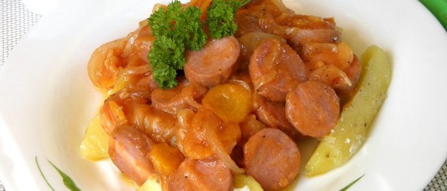 Сосиски под соусом