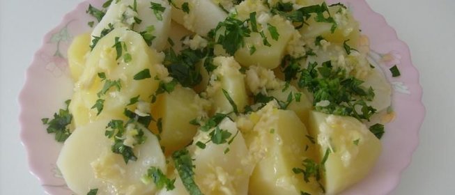 Картофель с чесноком