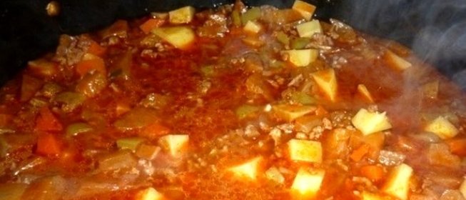 Рагу из фарша с кабачками