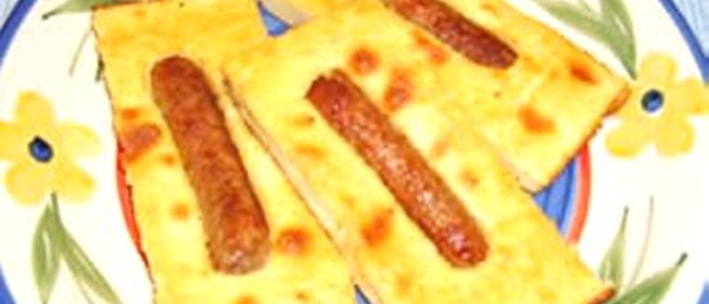 Запеченные блины с сосисками