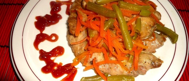 Рагу с морковью и зеленой фасолью