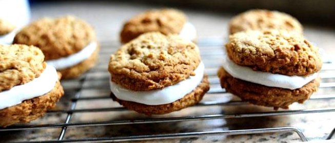 Овсяное печенье с молочным кремом