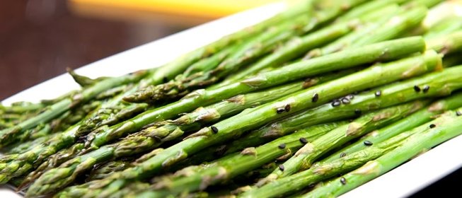 Запеченная спаржа