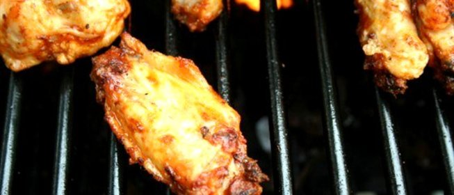 Куринные крылышки-чили и кукурузой по‑мексикански