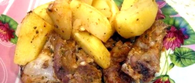 Картошка с ребрышками в рукаве