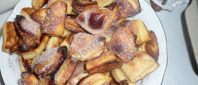 Песочное печенье на маргарине с творогом Поцелуйчики