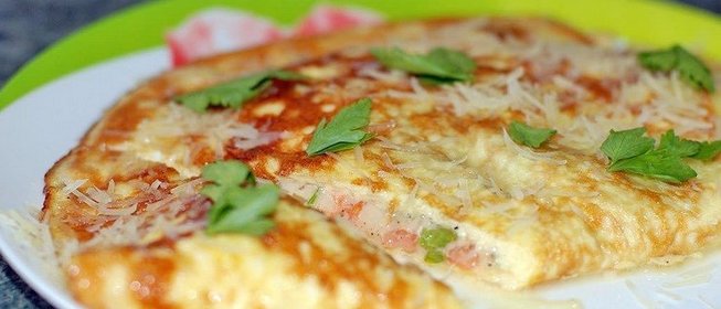 Омлет с зеленью и помидорами