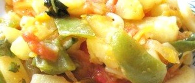 Овощное рагу из кабачков с картофелем