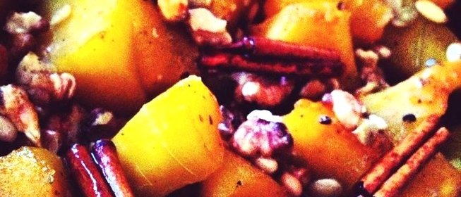 Тыква с пряностями и орехами